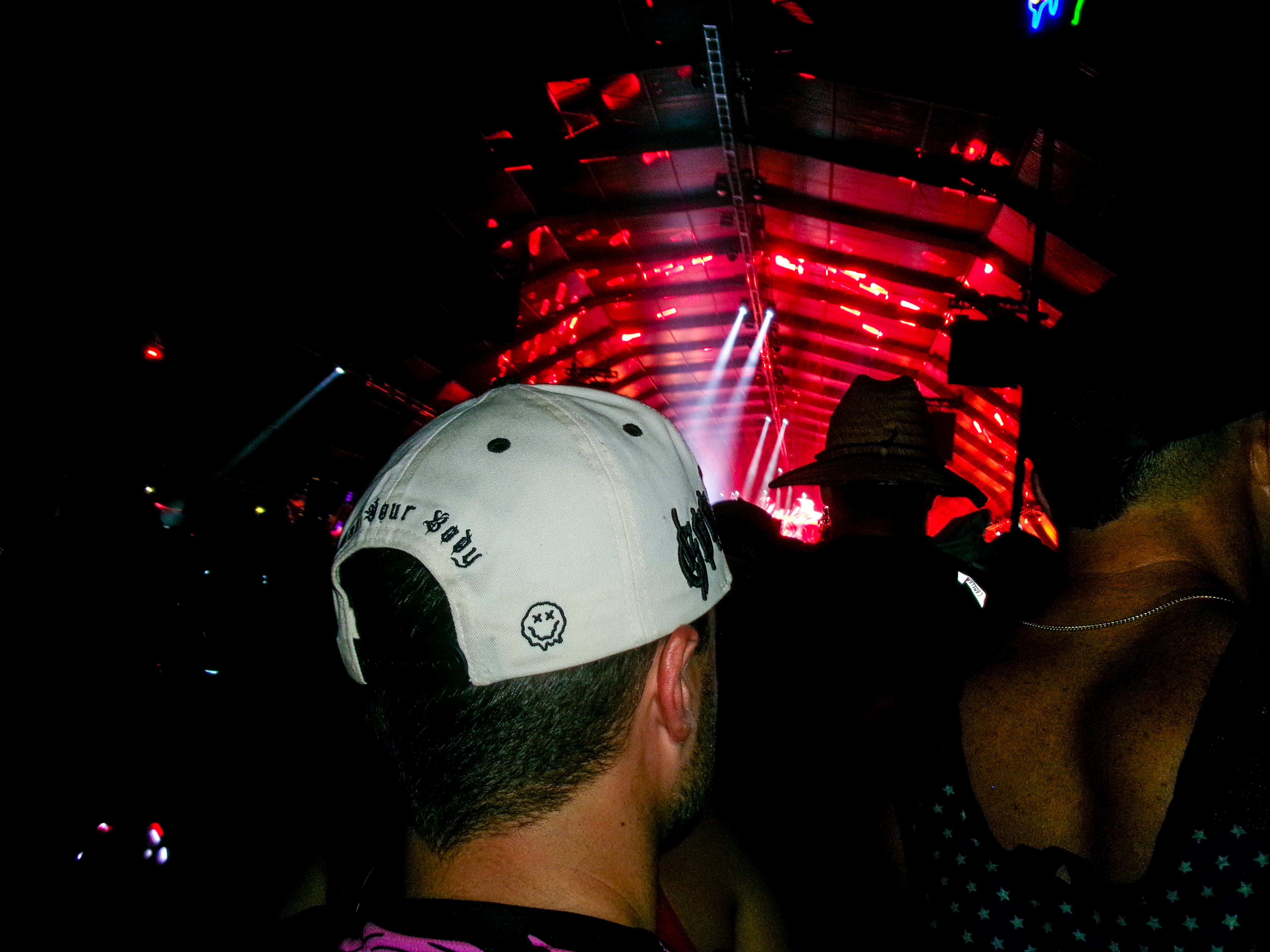 GOOD VIBES ONLY HAT