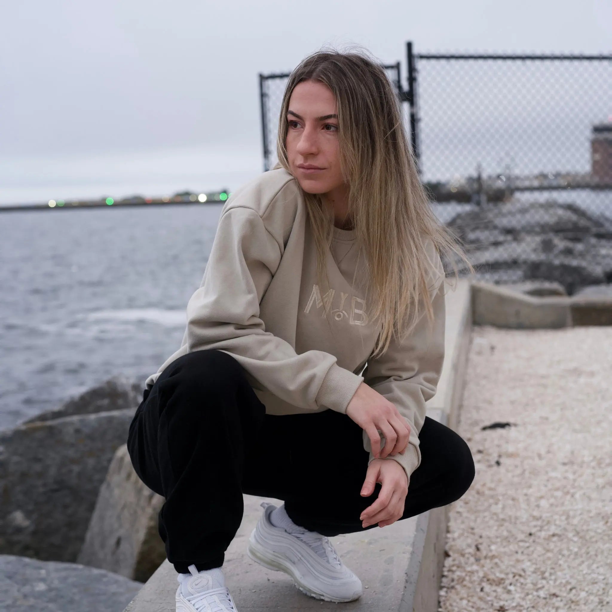 COMFY CREW NECK MYB Apparel